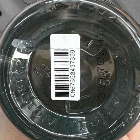 Victoria's Secret Santal Berry Silk Fragrance Mist 8.4oz NEW Bath, Body - Picture 3 of 3